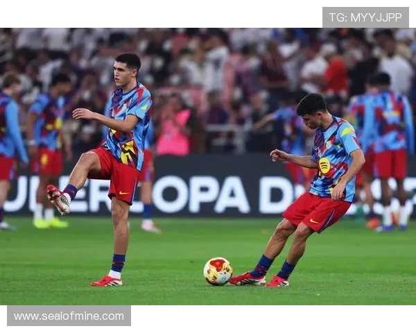 佩德里与法布雷加斯：早熟中场的战术角色与比赛影响力对比