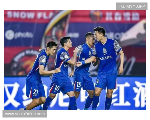 上海申花关键战表现持续波动,问题在强强对话中逐步体现 上海申花关键战表现持续波动,问题在强强对话中逐步体现