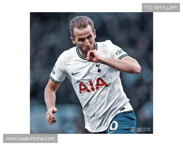 哈里·凯恩家冰箱里塞满蛋白粉，连度假都带着秤称鸡胸肉